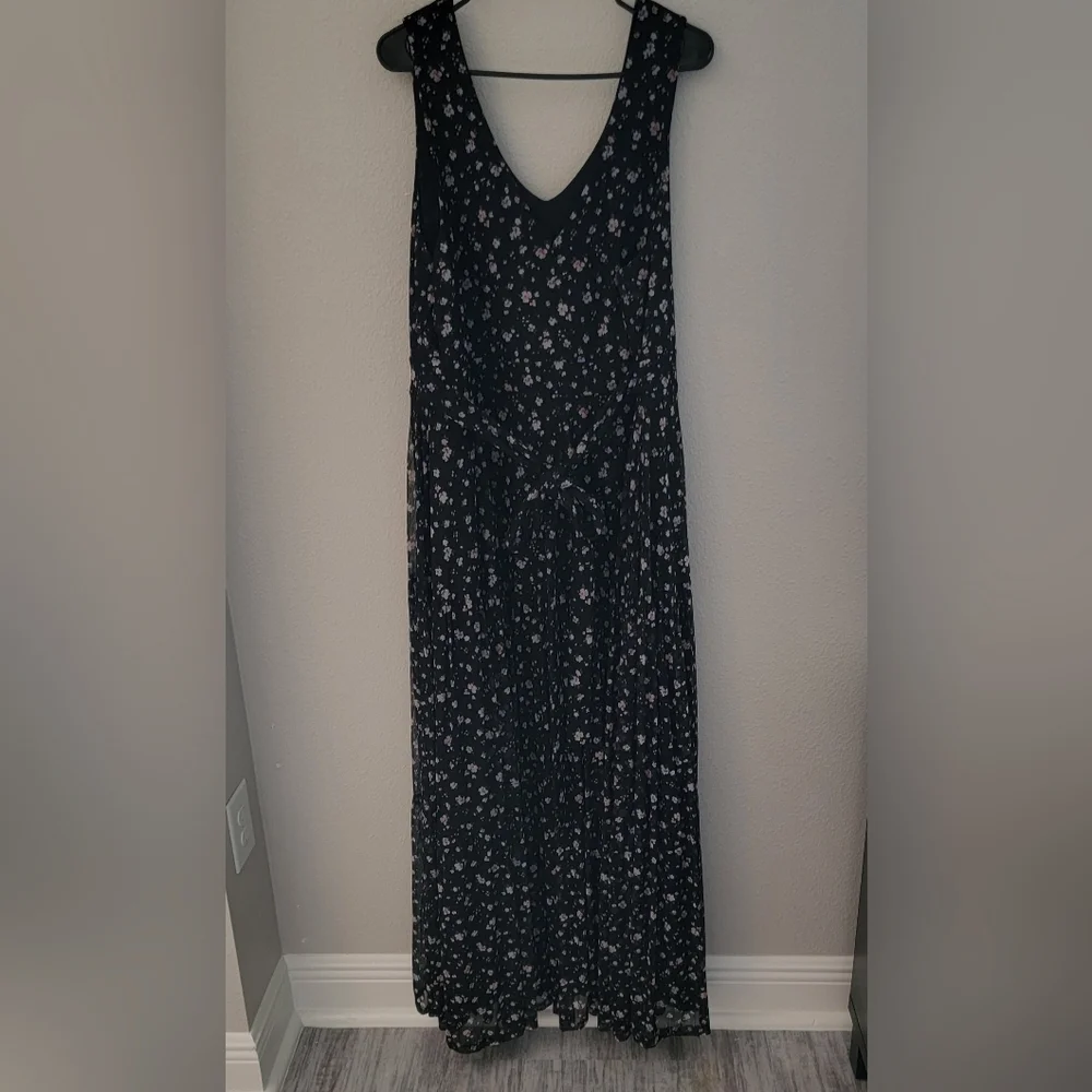 Torrid Flowy Floral Mesh Maxi Dress - Picture 5 of 8